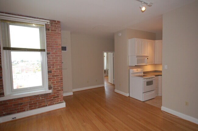 Foto del edificio - Top-Floor 1BR/1BA in Iconic Dupont Circle ...