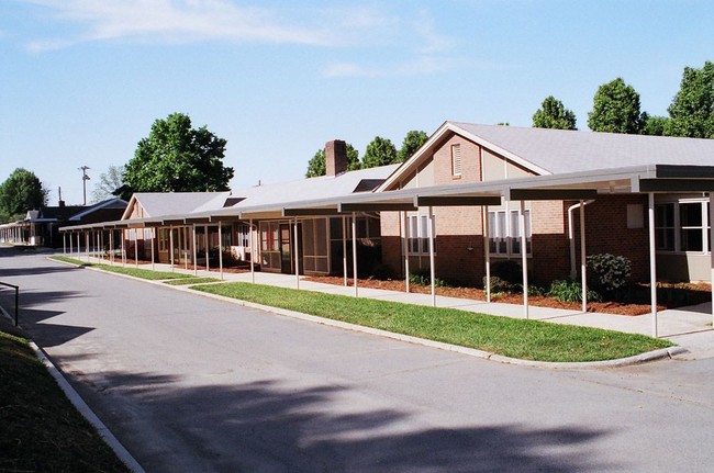 Building Photo - Legacy at the Point