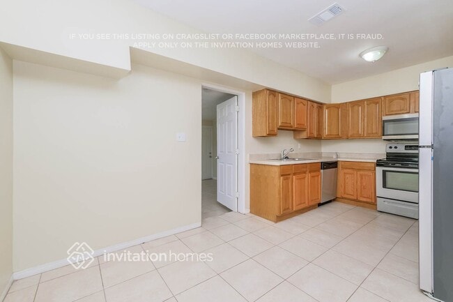 Foto del edificio - 1329 Barry St