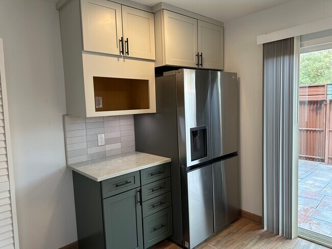 Fotografía del edificio - 2950 N Alvernon Way