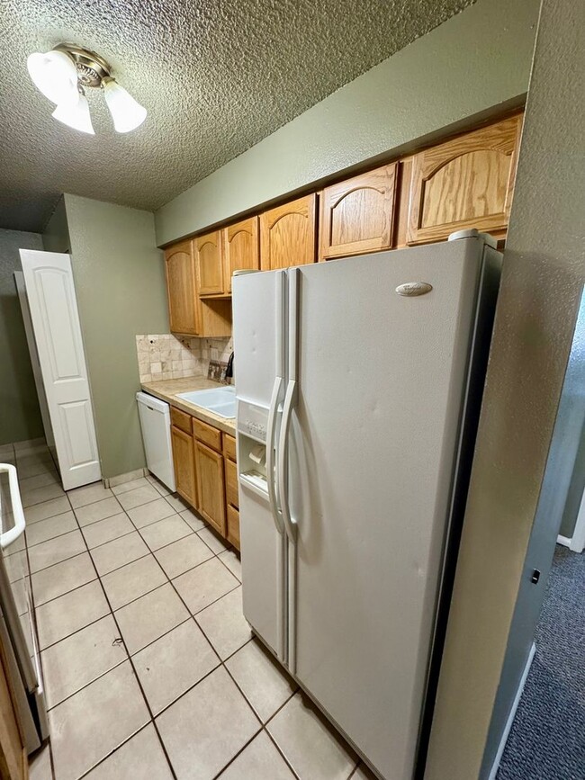 Foto del edificio - Charming 2BR Condo in Denver