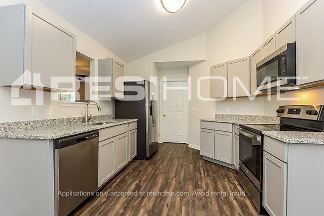 Building Photo - 632 Zellwood Dr