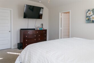 Building Photo - 10201 Waterwall Ln