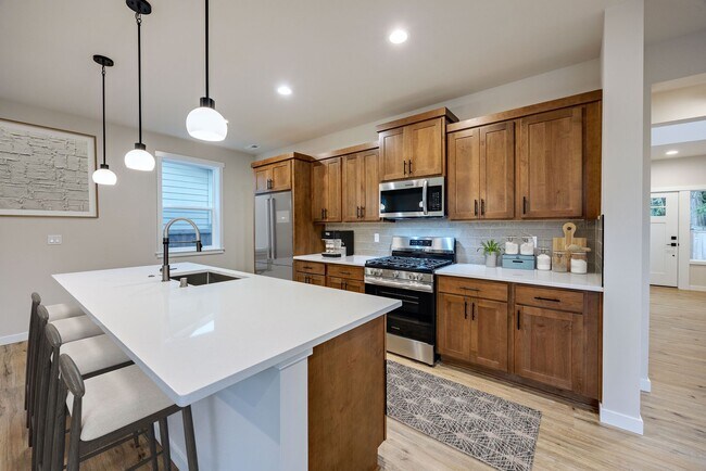 Foto del edificio - Brand New Silverdale Home