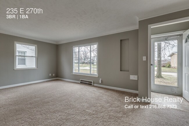 Building Photo - 235 E 270th St