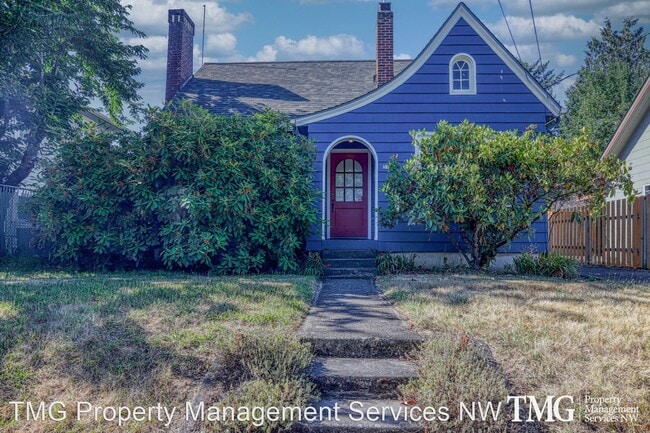 Building Photo - 2 br, 1.5 bath House - 3106 N Watts Street
