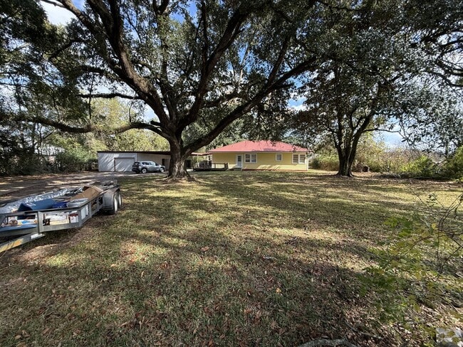 Building Photo - 2418 N University Ave