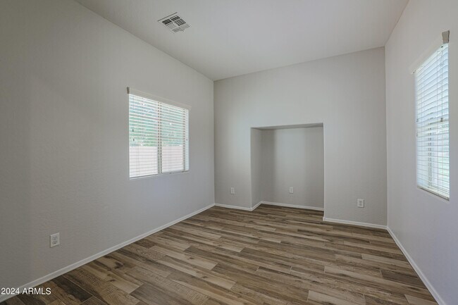 Building Photo - 481 N Citrus Ln