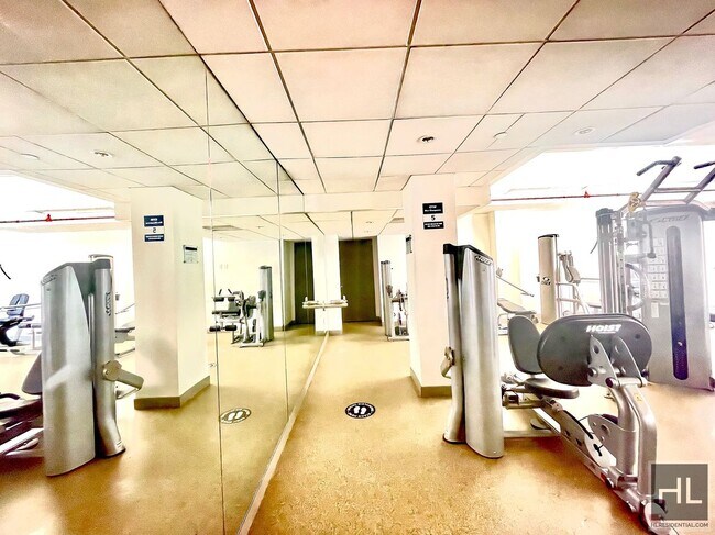 Building Photo - Fourth Avenue