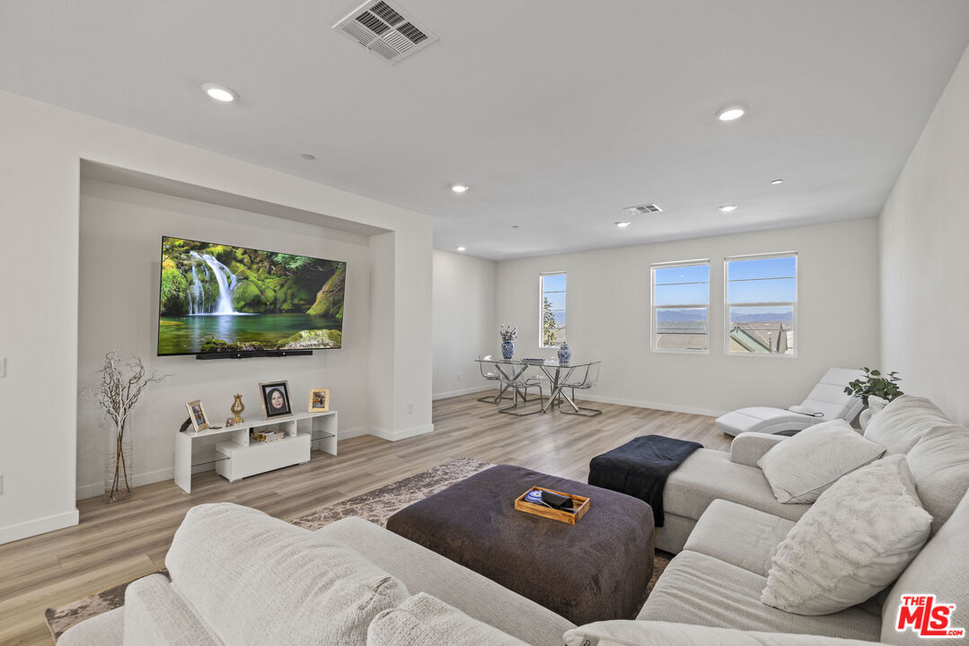 Foto principal - 27109 Vly Oak Pl
