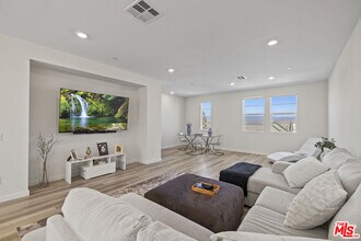 Building Photo - 27109 Vly Oak Pl