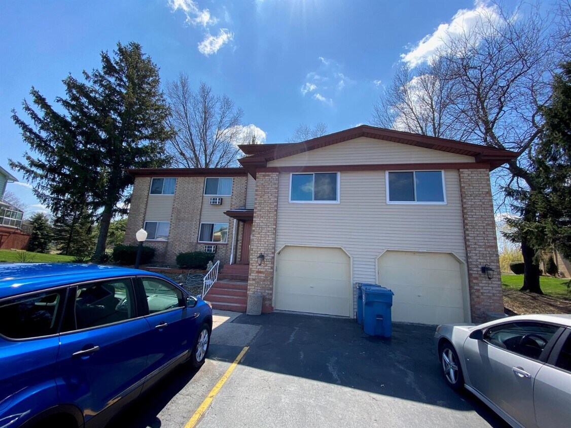 Primary Photo - 5033 W 82nd Ct