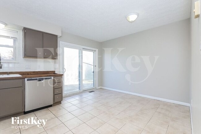 Building Photo - 1606 Elm Creek Dr