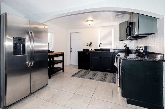 Building Photo - 3720 1st Ave N