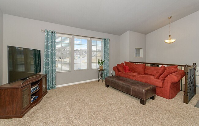 Foto del edificio - AVAILABLE NOW!