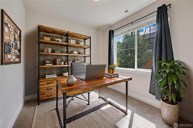 Office/Den - 16311 5th Dr SE