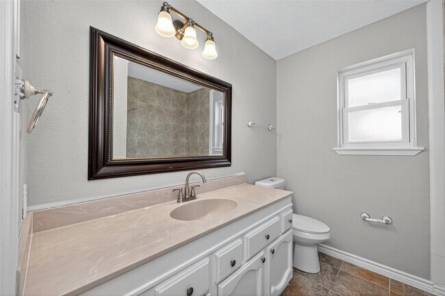 Building Photo - 5834 Fallengate Dr