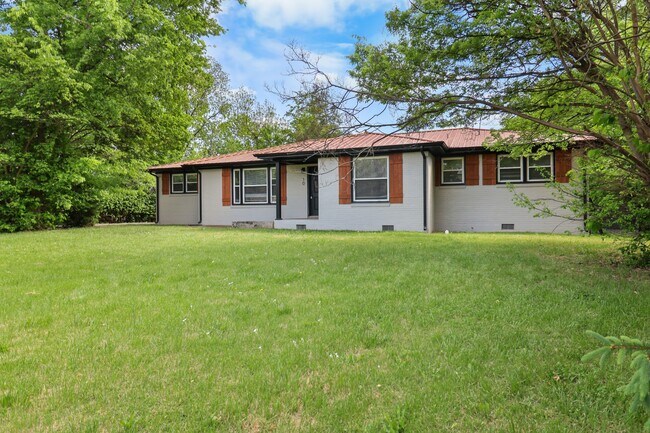 Foto del edificio - 10 Lexington Dr