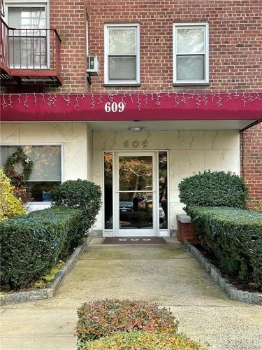 Building Photo - 609 Palmer Rd