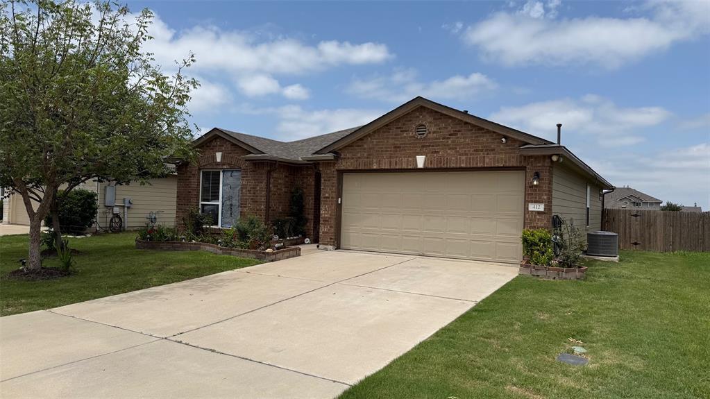 Primary Photo - 412 Moulins Ln