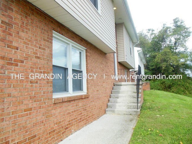 Building Photo - 701 Riverland Road SE