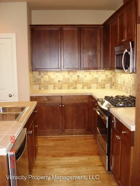 Foto del edificio - 2705 NW Crossing Dr