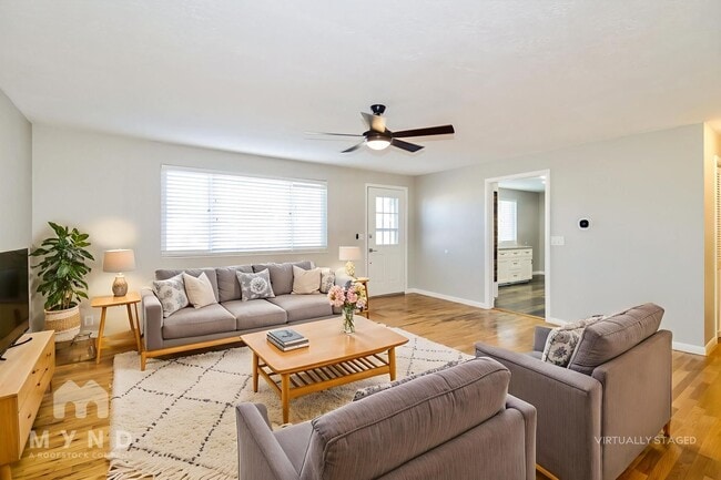 Foto del edificio - 381 Marquette Dr