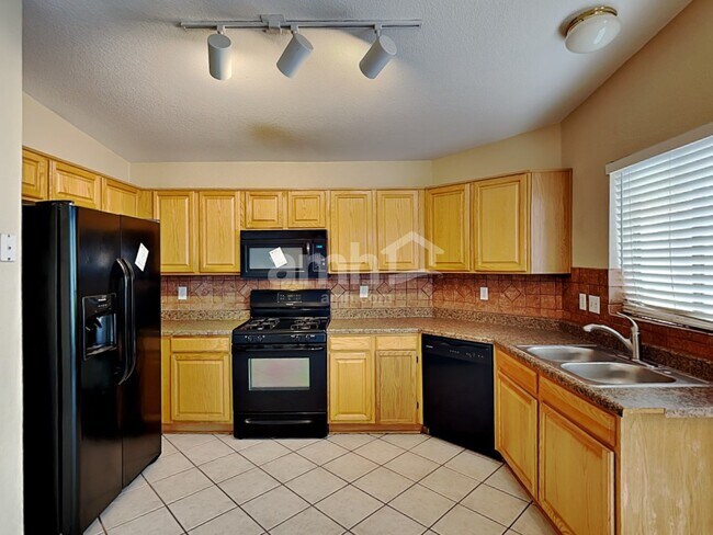 Foto del edificio - 1566 W Breakwell St