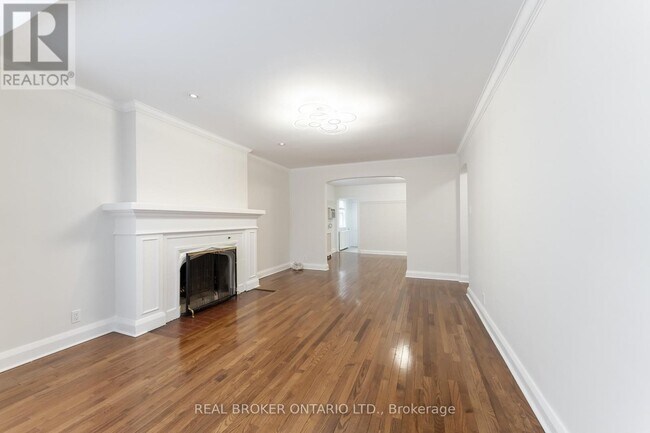 Building Photo - 462 Oriole Pkwy