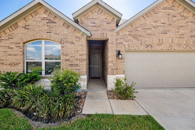 Building Photo - 31515 Casa Linda Dr