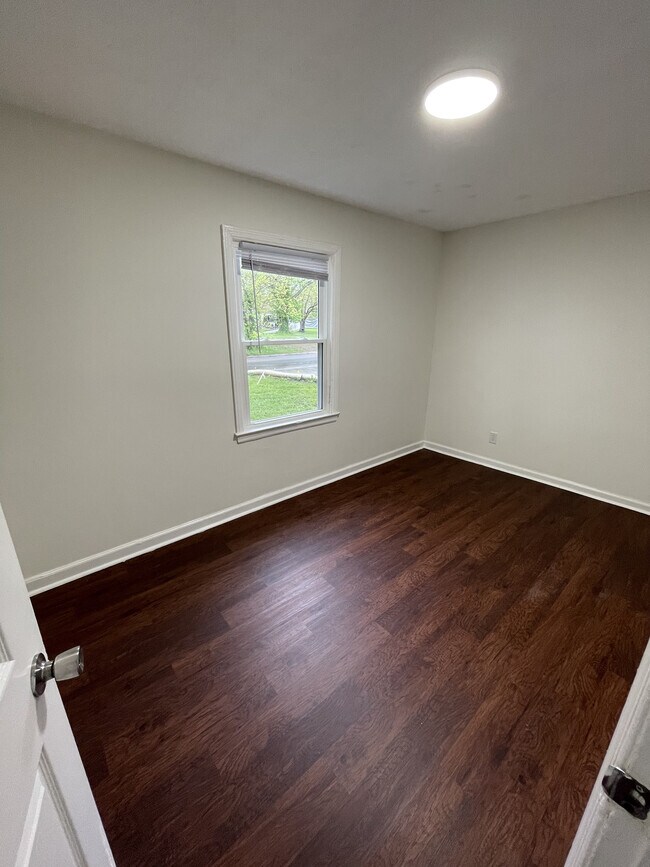Building Photo - 2866 Northglen Dr