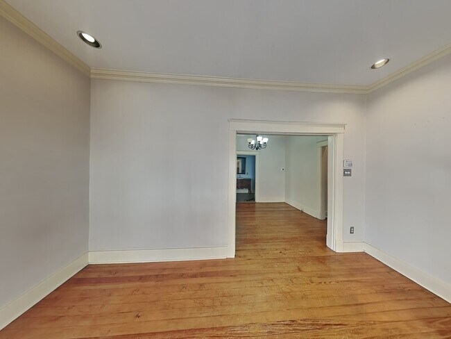 Foto del edificio - 2076 Cowden Ave