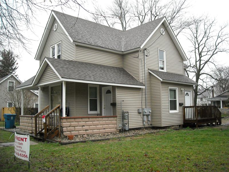Primary Photo - 621 S Main St