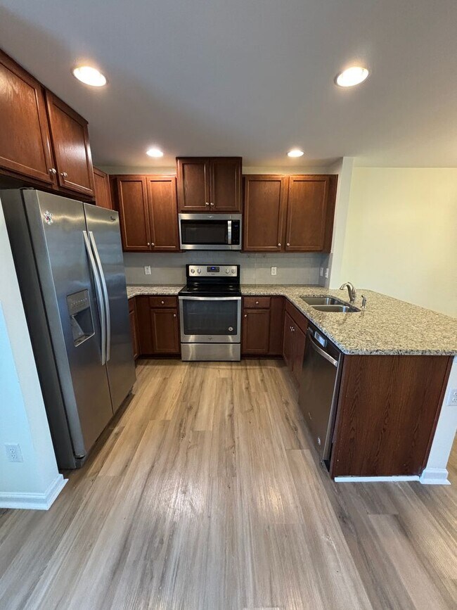 Foto del edificio - 1804 Riverbirch Ln