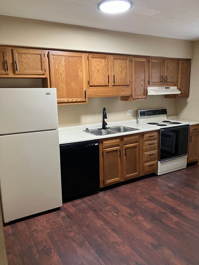 Foto del edificio - 2-Bedroom Townhome in Troy, OH - Available...