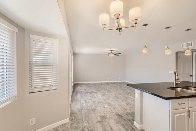 Foto del edificio - 15851 N 60Th Drive