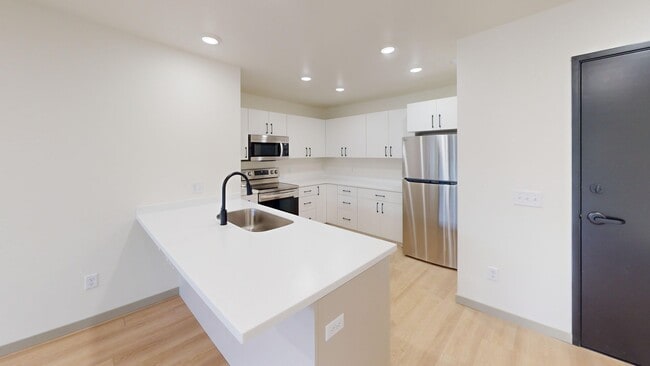 Interior Photo - Maple Rock Reserve