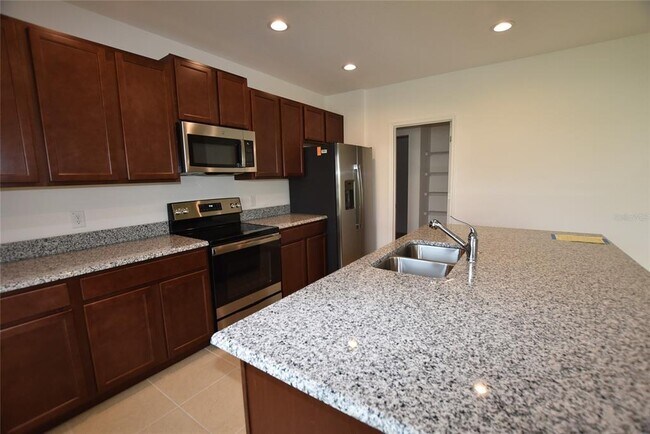 Foto del edificio - 9365 St Therese St.