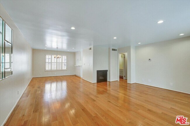 Foto del edificio - 9634 Via Rimini