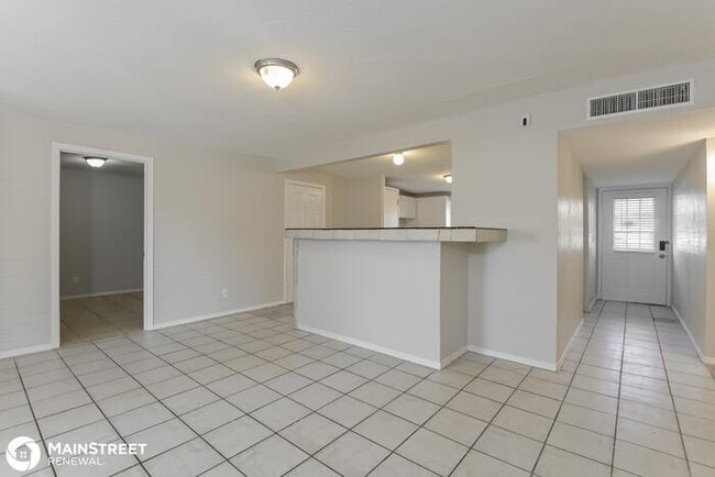 Building Photo - 6633 E Mary Dr, Tucson, AZ 85730
