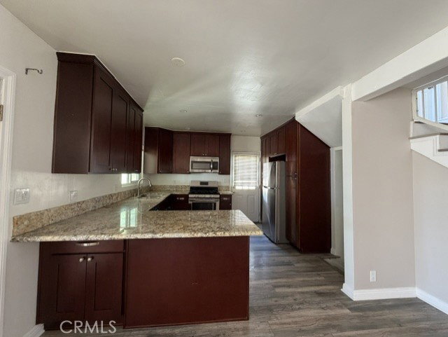 Foto del edificio - 10459 Haines Canyon Ave
