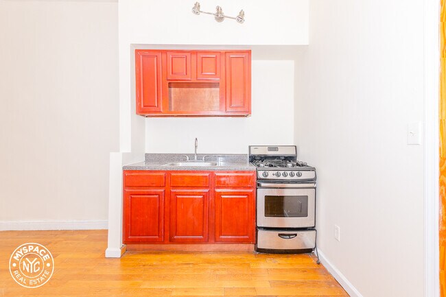 Foto del edificio - 191 Troutman St