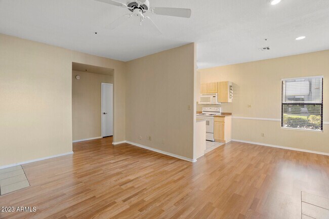 Building Photo - 9600 N 96th St