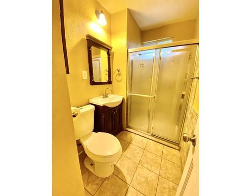 Foto del edificio - 125 Devon St