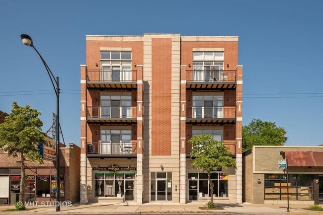 Building Photo - 5642 N Broadway St