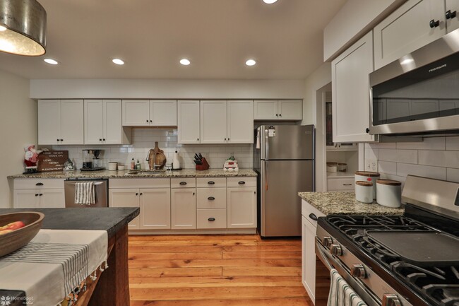 Cocina - 909 Washington St