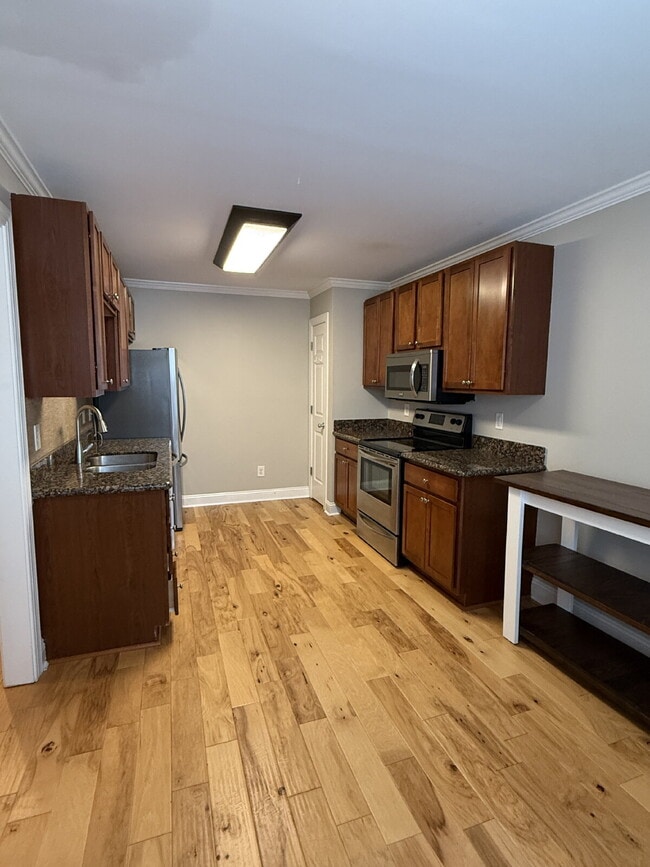 Building Photo - 4506 Coral Dr