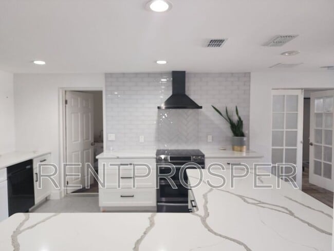 Foto del edificio - 1130 W Lake Brantley Rd