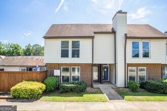 Building Photo - 3210 Quincetree Ln