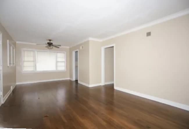 Building Photo - 1068 N McLean Blvd